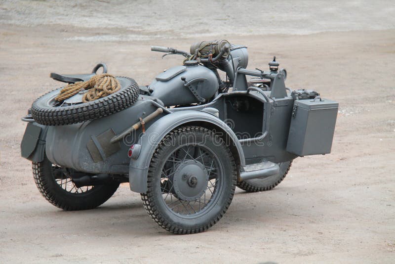 Мотоцикл и Sidecar стоковое изображение rf Мотоцикл и Sidecar стоковое изображение rf