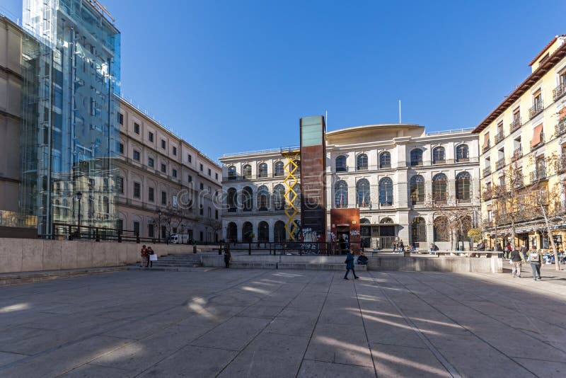 Музей Museo Nacional Centro de Arte Reina SofÃa центра искусства Софии Reina национальный в городе мам стоковые изображения Музей Museo Nacional Centro de Arte Reina SofÃa центра искусства Софии Reina национальный в городе мам стоковые изображения