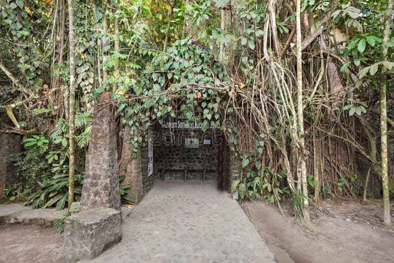 Музей Ullen Sentalu стоковая фотография rf Музей Ullen Sentalu стоковая фотография rf