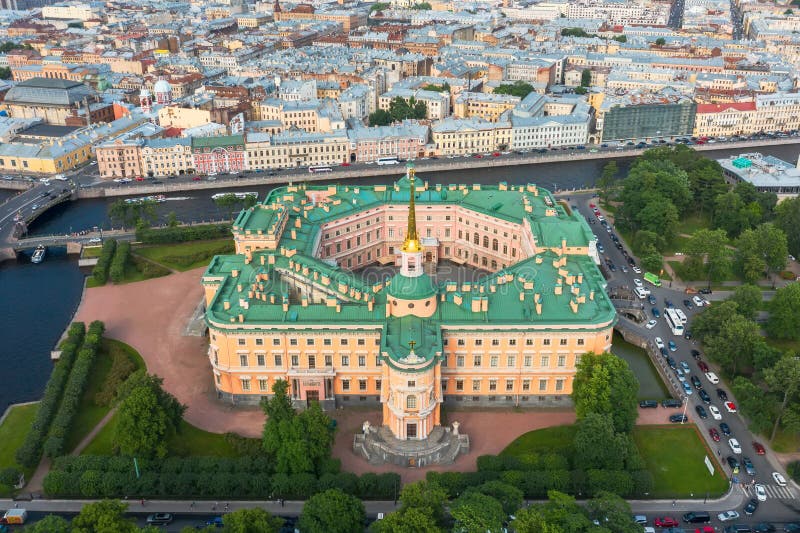 Музей Санкт-Петербурга, замок Mikhailovsky, мраморный дворец, вид с воздуха стоковые фотографии rf Музей Санкт-Петербурга, замок Mikhailovsky, мраморный дворец, вид с воздуха стоковые фотографии rf