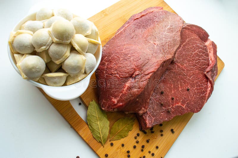 Мясо баннера и пельмени на кухне стоковая фотография rf