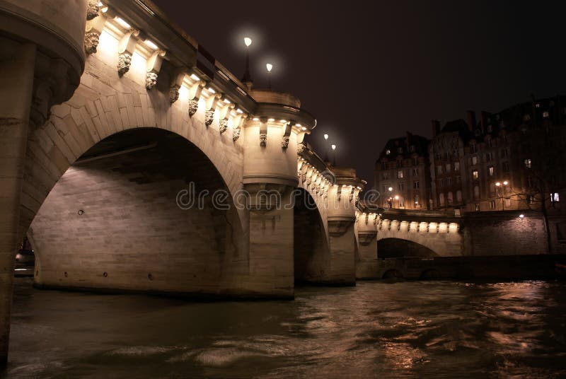 наведите pont paris ночи neuf Франции стоковые фото наведите pont paris ночи neuf Франции стоковые фото