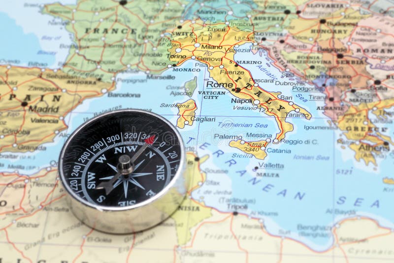 Назначение Италия перемещения, карта с компасом