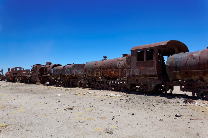 Натренируйте Boneyard, Салара de Uyuni, Боливию, Южную Америку стоковая фотография rf Натренируйте Boneyard, Салара de Uyuni, Боливию, Южную Америку стоковая фотография rf