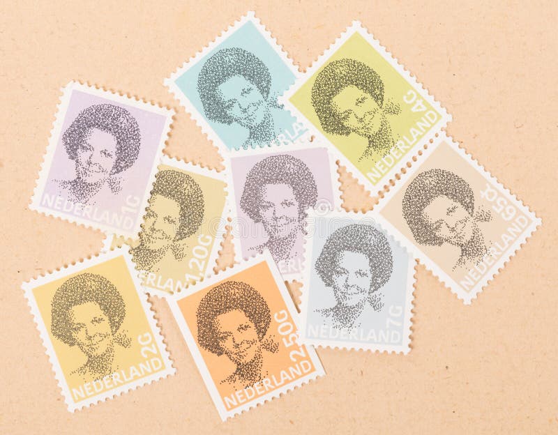НИДЕРЛАНДСКОЕ 1990: Собрание печатей напечатанных в нидерландском ферзе Beatrix показа, около 1990 стоковые изображения НИДЕРЛАНДСКОЕ 1990: Собрание печатей напечатанных в нидерландском ферзе Beatrix показа, около 1990 стоковые изображения