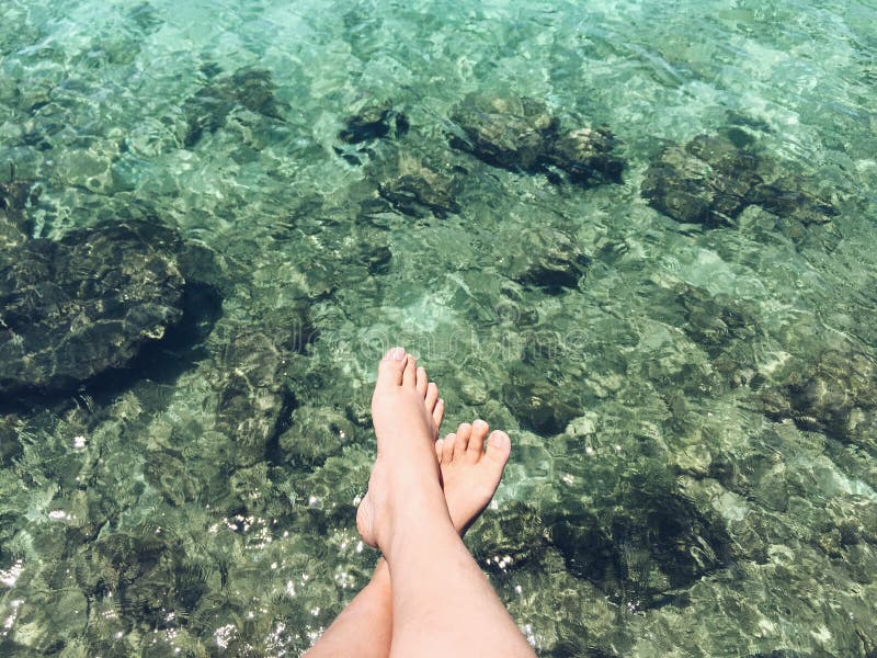 Ноги качать надводный стоковые фотографии rf Ноги качать надводный стоковые фотографии rf