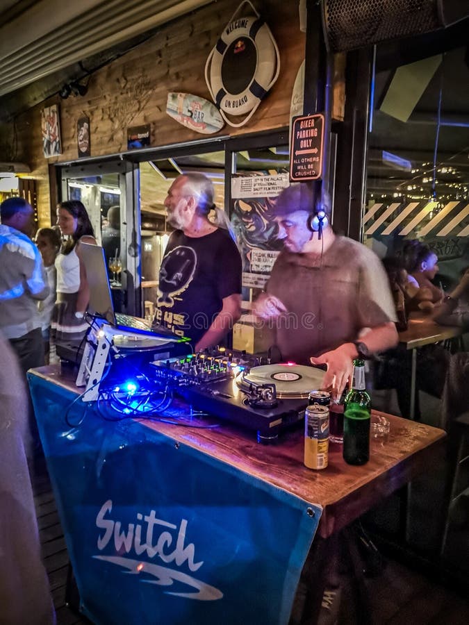 Ночь из партии DJ стоковое изображение Ночь из партии DJ стоковое изображение