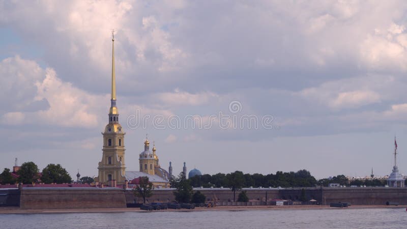 Обваловка около крепости Питера и Пола в Санкт-Петербурге