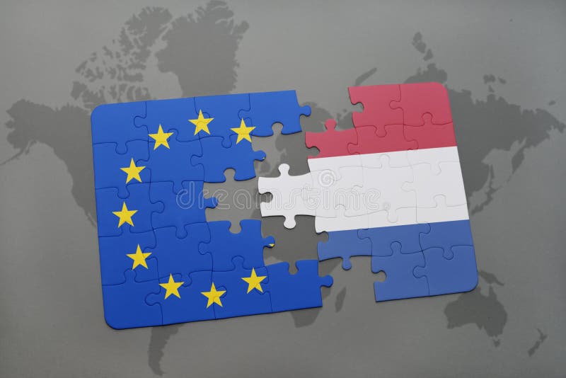 Озадачьте с национальным флагом Нидерланд и Европейским союзом на предпосылке карты мира