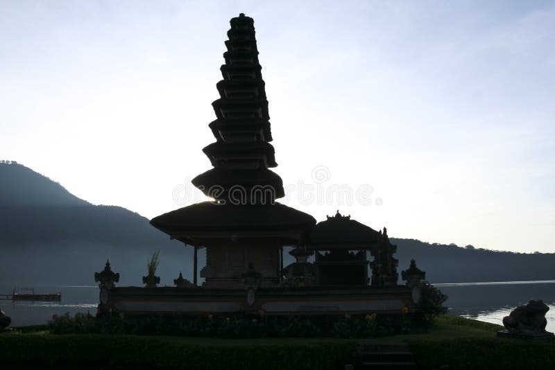 Озеро brataan Бали виска воды Pura Ulun Danu стоковое фото Озеро brataan Бали виска воды Pura Ulun Danu стоковое фото