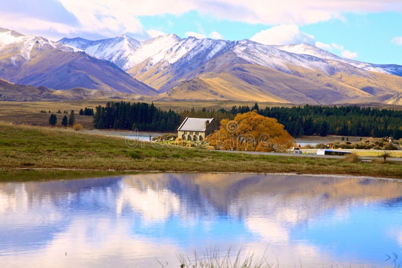 Озеро Tekapo, южный остров Новая Зеландия стоковое изображение rf Озеро Tekapo, южный остров Новая Зеландия стоковое изображение rf