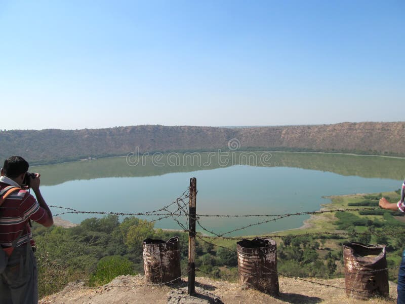 Озеро кратера Lonar стоковая фотография Озеро кратера Lonar стоковая фотография
