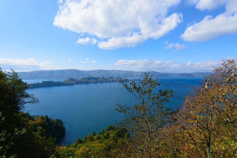 Осень в озере Towada стоковые фото Осень в озере Towada стоковые фото