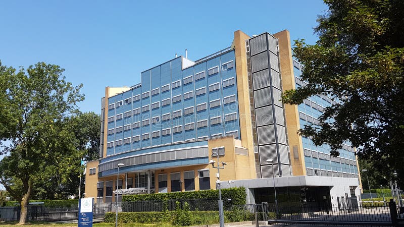 Особенный трибунал для здания Ливана в Leidschendam в Нидерланд близко к Гааге стоковые фотографии rf Особенный трибунал для здания Ливана в Leidschendam в Нидерланд близко к Гааге стоковые фотографии rf
