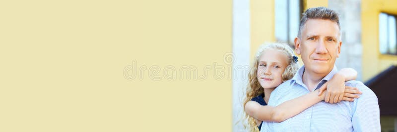 Отец и дочь Примите Портрет стоковые фото