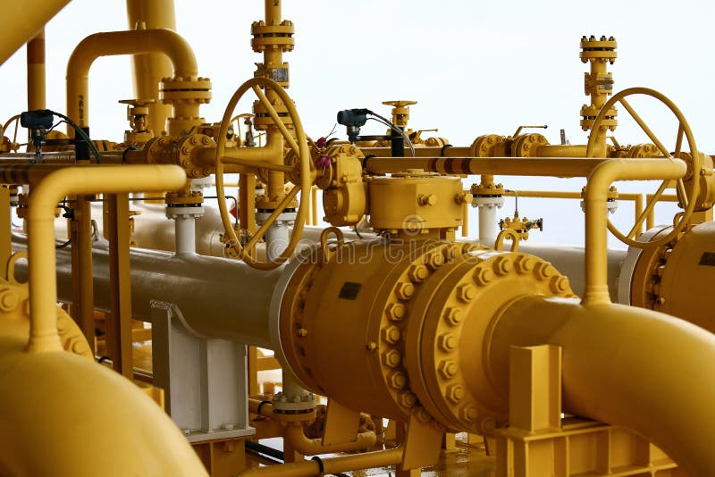 Оффшорная платформа конструкции для нефти и газ продукции, нефтяной промышленности и трудной работы нефти и газ, платформы продук стоковые фотографии rf Оффшорная платформа конструкции для нефти и газ продукции, нефтяной промышленности и трудной работы нефти и газ, платформы продук стоковые фотографии rf