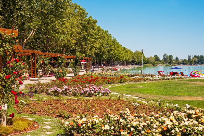Пляж озера Balaton стоковое изображение rf Пляж озера Balaton стоковое изображение rf
