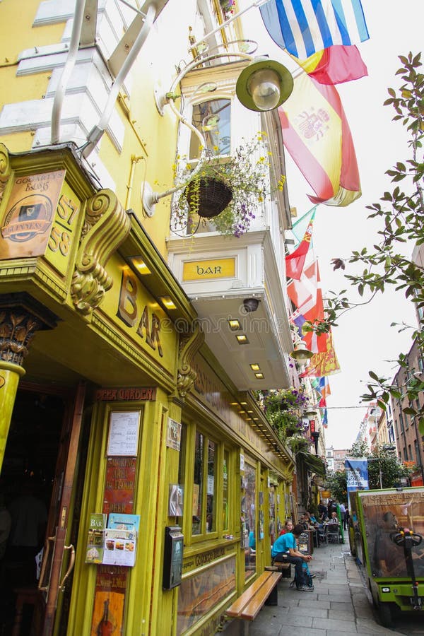 Паб Оливера St. John Gogarty на баре виска в центре города, стоковые изображения rf Паб Оливера St. John Gogarty на баре виска в центре города, стоковые изображения rf