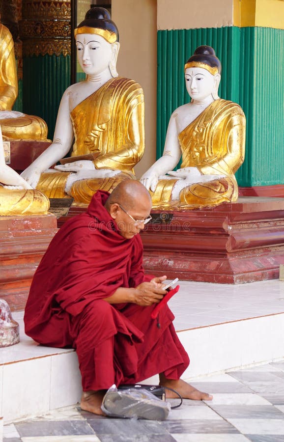 Пагода Shwedagon в Янгоне, Мьянме стоковое изображение rf Пагода Shwedagon в Янгоне, Мьянме стоковое изображение rf