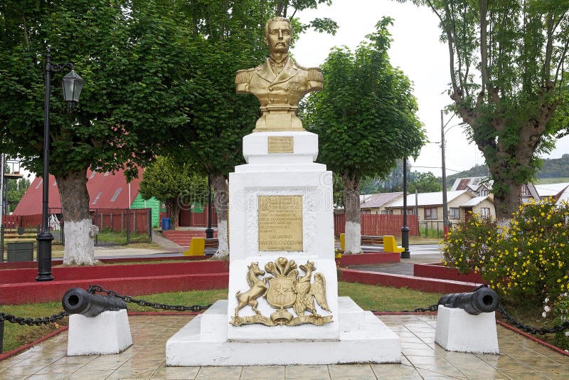 Памятник в Curaco de Velez, острове Quinchao, Чили стоковые фотографии rf Памятник в Curaco de Velez, острове Quinchao, Чили стоковые фотографии rf