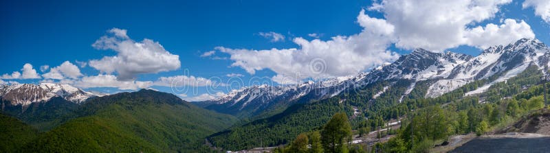 Панорама гор Кавказ стоковое фото rf Панорама гор Кавказ стоковое фото rf