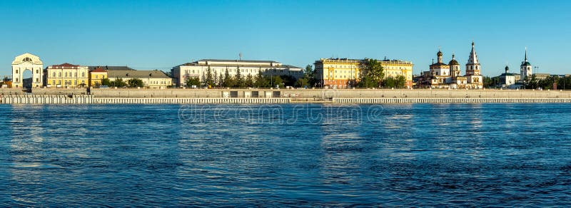 Панорама портового района в Иркутске стоковые изображения Панорама портового района в Иркутске стоковые изображения