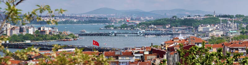 панорама рожочка залива bosphorus золотистая стоковое изображение панорама рожочка залива bosphorus золотистая стоковое изображение