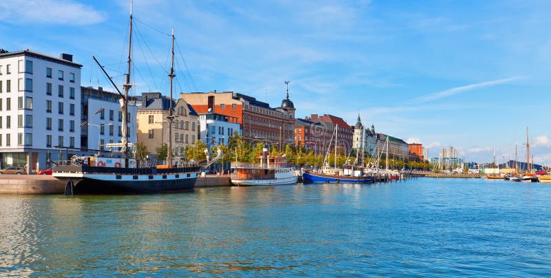 панорама Финляндии helsinki стоковые фотографии rf панорама Финляндии helsinki стоковые фотографии rf