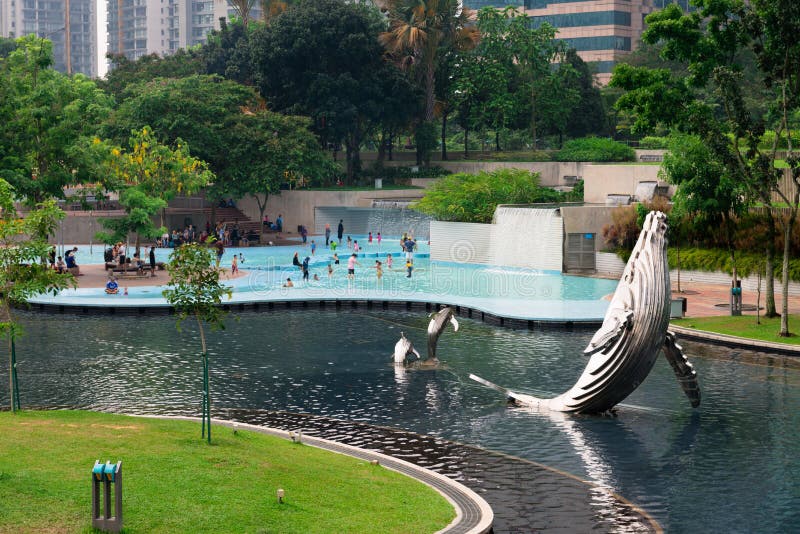 Парк KLCC в Куалае-Лумпур, Малайзии стоковая фотография rf Парк KLCC в Куалае-Лумпур, Малайзии стоковая фотография rf