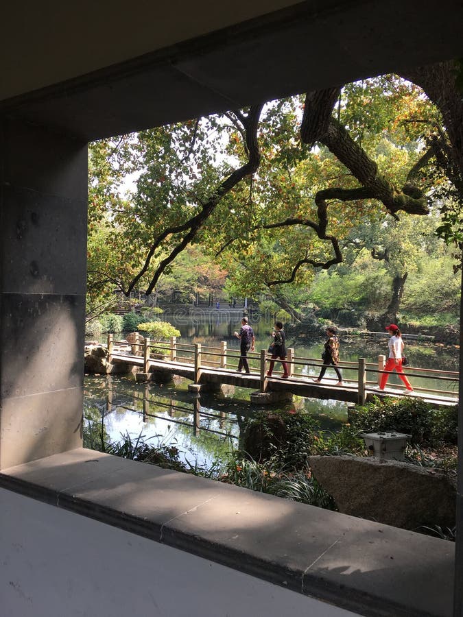 Пейзаж весны на старом китайском саде в городе Wuxi стоковая фотография Пейзаж весны на старом китайском саде в городе Wuxi стоковая фотография
