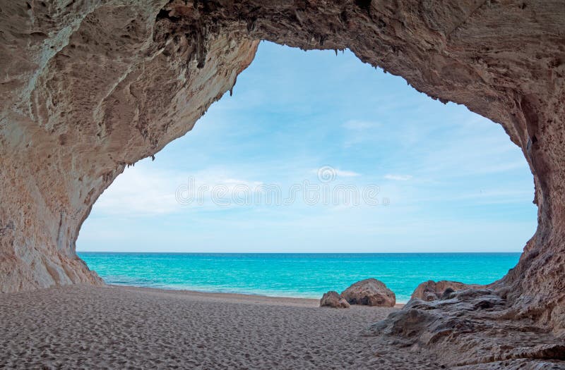 Пещера Cala луны стоковые изображения Пещера Cala луны стоковые изображения