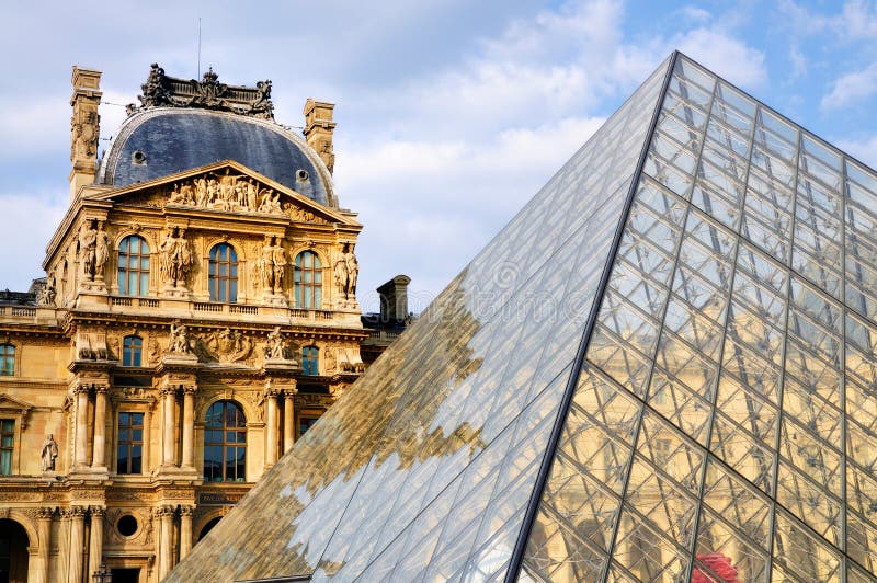пирамидка paris жалюзи стоковые изображения пирамидка paris жалюзи стоковые изображения