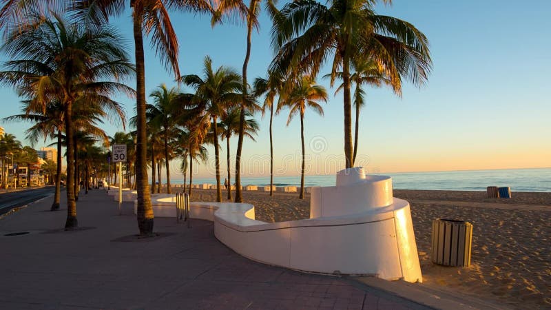 Пляж Fort Lauderdale на восходе солнца