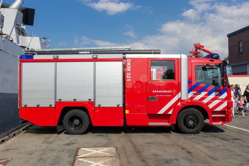 Пожарная машина Мерседес стоковые изображения rf Пожарная машина Мерседес стоковые изображения rf