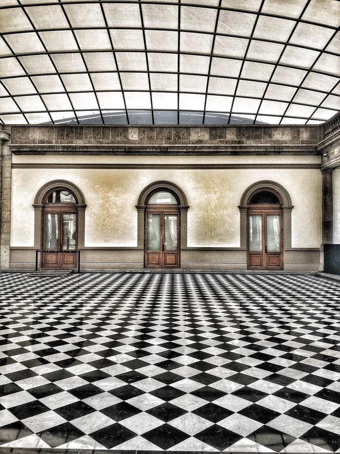 Покрытый внутренний двор на замке Chapultepec в Мехико стоковое изображение rf Покрытый внутренний двор на замке Chapultepec в Мехико стоковое изображение rf