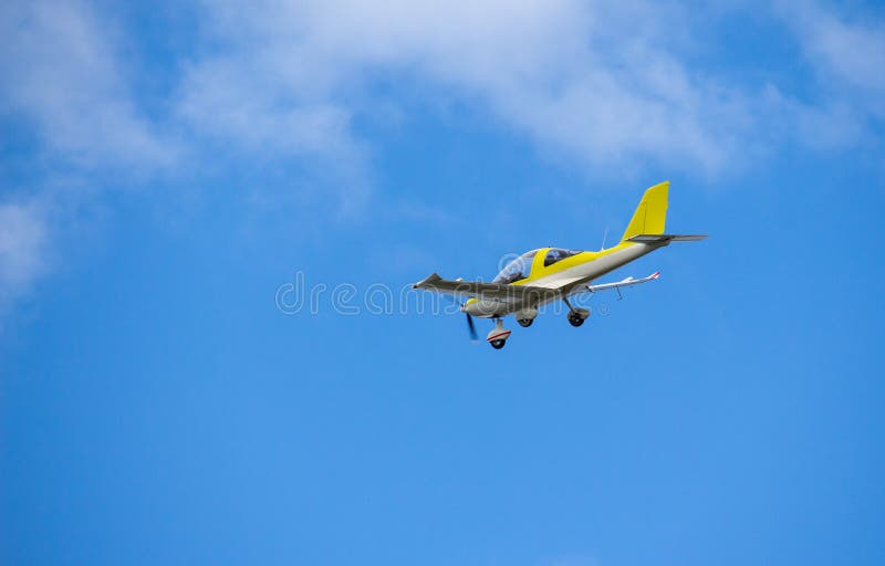 Полет Microlight стоковая фотография rf Полет Microlight стоковая фотография rf