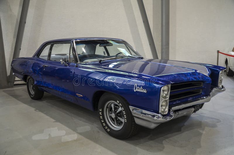 Понтиак Каталина 1966 года одна из четырех полноразмерных моделей марки Pontiac стоковое изображение
