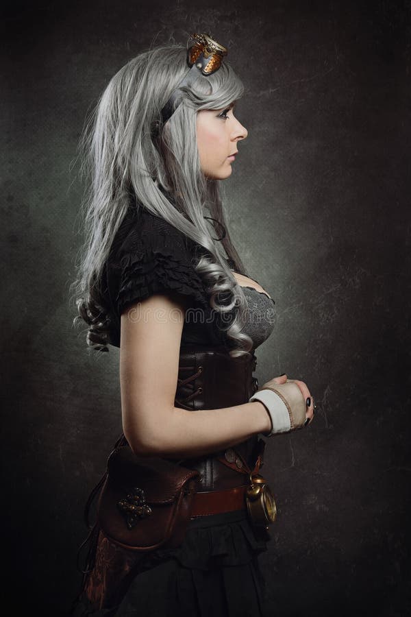 Портрет Sideaways девушки steampunk стоковые фото Портрет Sideaways девушки steampunk стоковые фото