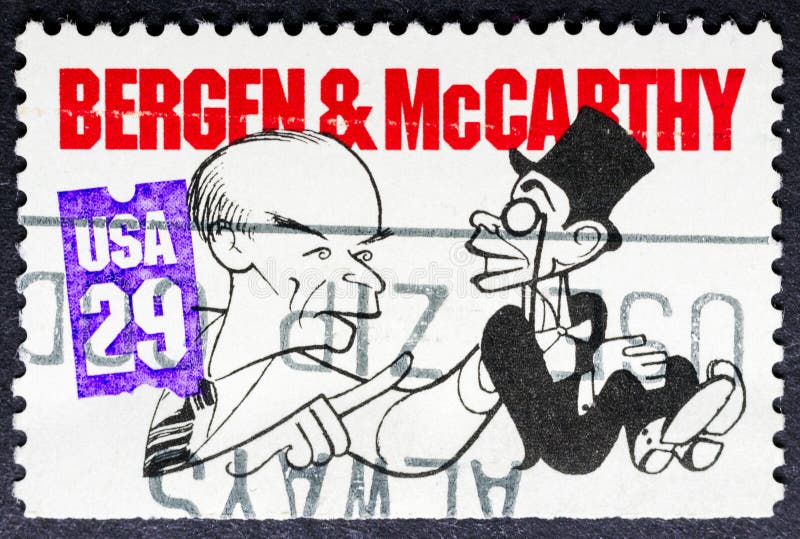 Портрет ventriloquist эдгара Бергена и Чарли маккарти. Берген 1903 1978 был американским актером и комиком стоковые изображения