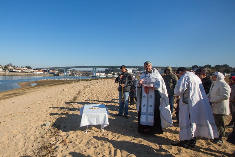 Во время праздновать крещение Иисуса в приходе Русской православной ...