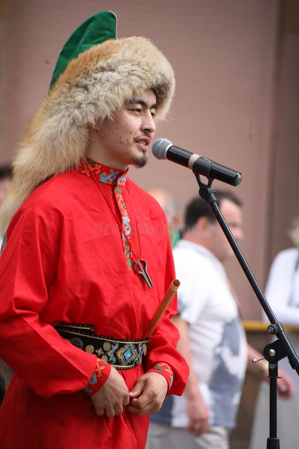 Представление ансамбля Yandek музыкантов и танцоров Bashkir национального (Bashkortostan) стоковое изображение Представление ансамбля Yandek музыкантов и танцоров Bashkir национального (Bashkortostan) стоковое изображение