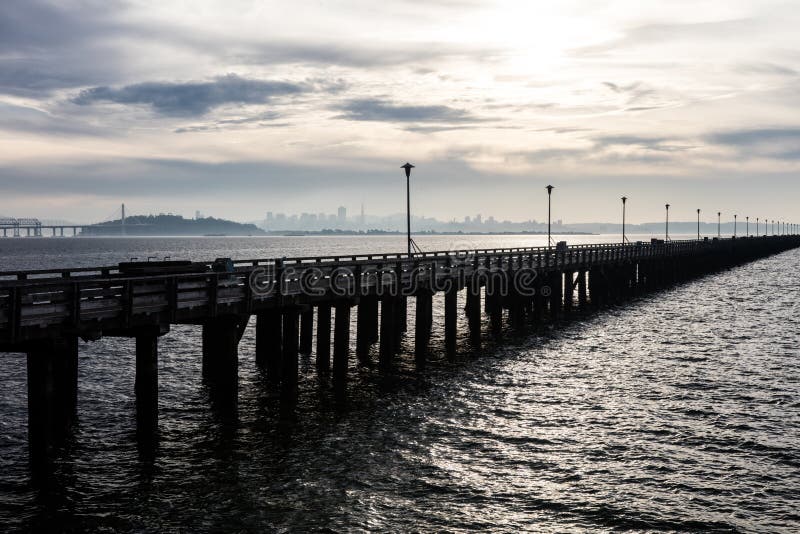 Пристань и San Francisco Bay Беркли стоковые изображения Пристань и San Francisco Bay Беркли стоковые изображения