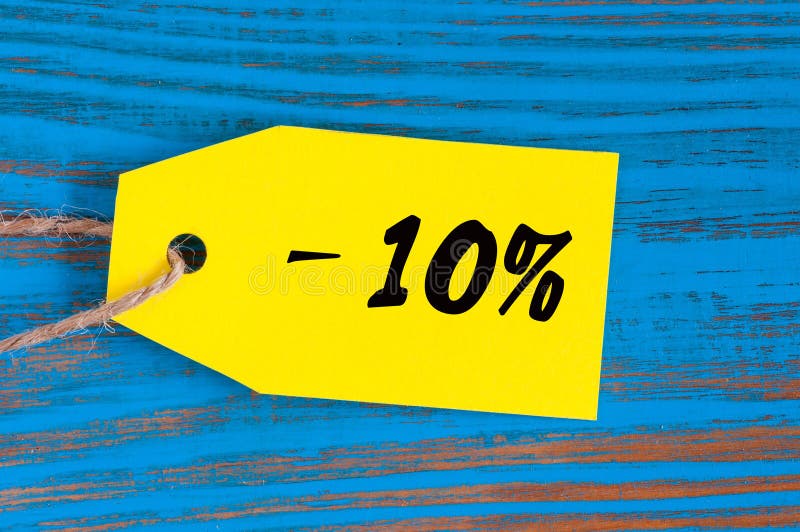 Продажа минус 10 процентов Большие продажи 10 процентов на голубой деревянной предпосылке для рогульки, плаката, покупок, знака, стоковая фотография rf Продажа минус 10 процентов Большие продажи 10 процентов на голубой деревянной предпосылке для рогульки, плаката, покупок, знака, стоковая фотография rf