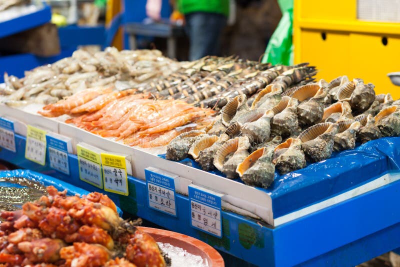 Продукт моря на рыбном базаре, Сеуле стоковая фотография rf Продукт моря на рыбном базаре, Сеуле стоковая фотография rf