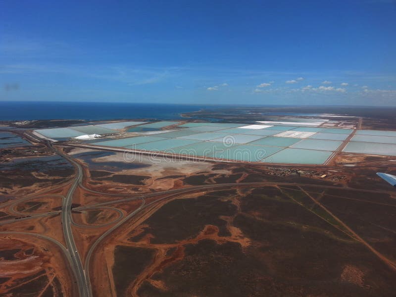 Продукция соли ponds порт Hedland западная Австралия стоковая фотография rf Продукция соли ponds порт Hedland западная Австралия стоковая фотография rf