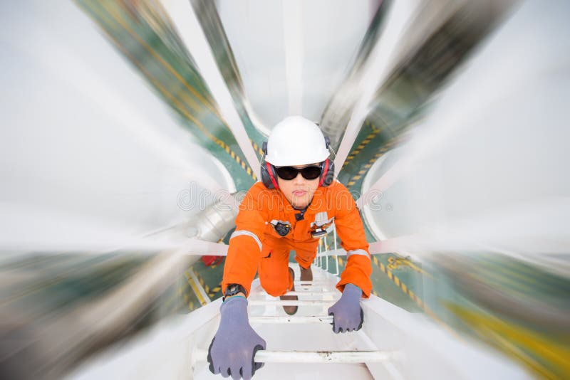 Проектирующ подъем до перерабатывающего предприятия нефти и газ к наблюдателю и проверите процесс обезвоживания газа стоковое изображение Проектирующ подъем до перерабатывающего предприятия нефти и газ к наблюдателю и проверите процесс обезвоживания газа стоковое изображение