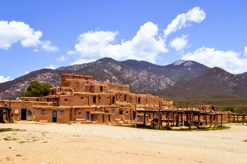 Пуэбло Неш-Мексико Taos стоковое фото rf