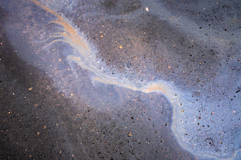 Как очистить пятна бензина на поверхности воды: полезные советы ...