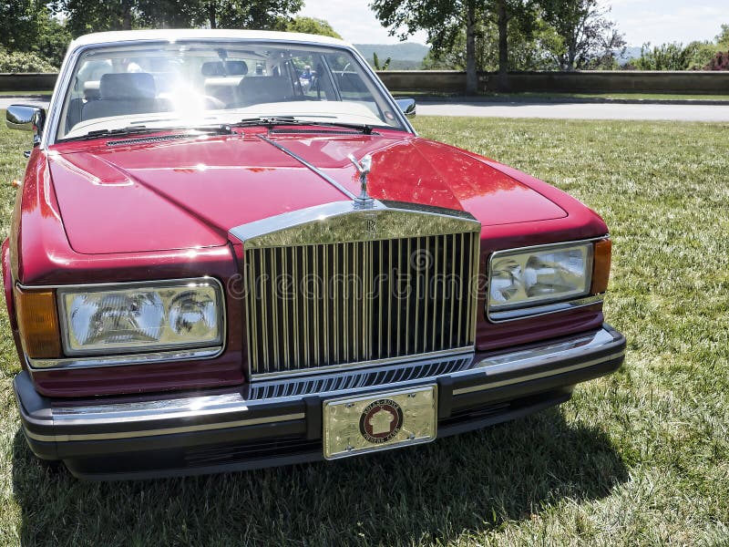 Ралли Rolls Royce и других роскошных автомобилей в Asheville Северной Каролине США стоковая фотография rf Ралли Rolls Royce и других роскошных автомобилей в Asheville Северной Каролине США стоковая фотография rf