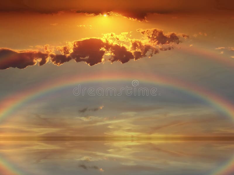 Радуга на бревне заката солнца на природе и летний пейзаж голубого отражения моря воды горизонта облаков неба розового желтого кра